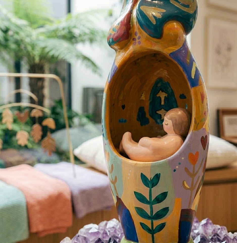 Art doll kokeshi maternité Les Kokonettes – Figurine collector cadeau naissance, fabrication française
